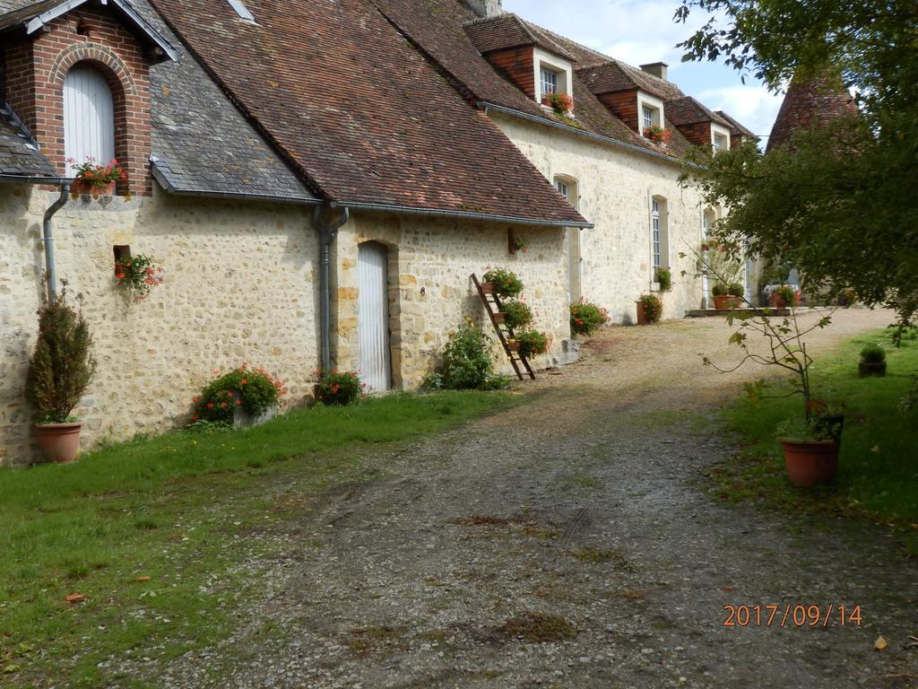 Apartamento Manoir de Rouillé Saint-Aubin-d'Appenai Exterior foto