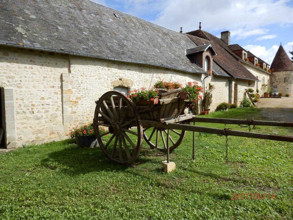 Apartamento Manoir de Rouillé Saint-Aubin-d'Appenai Exterior foto