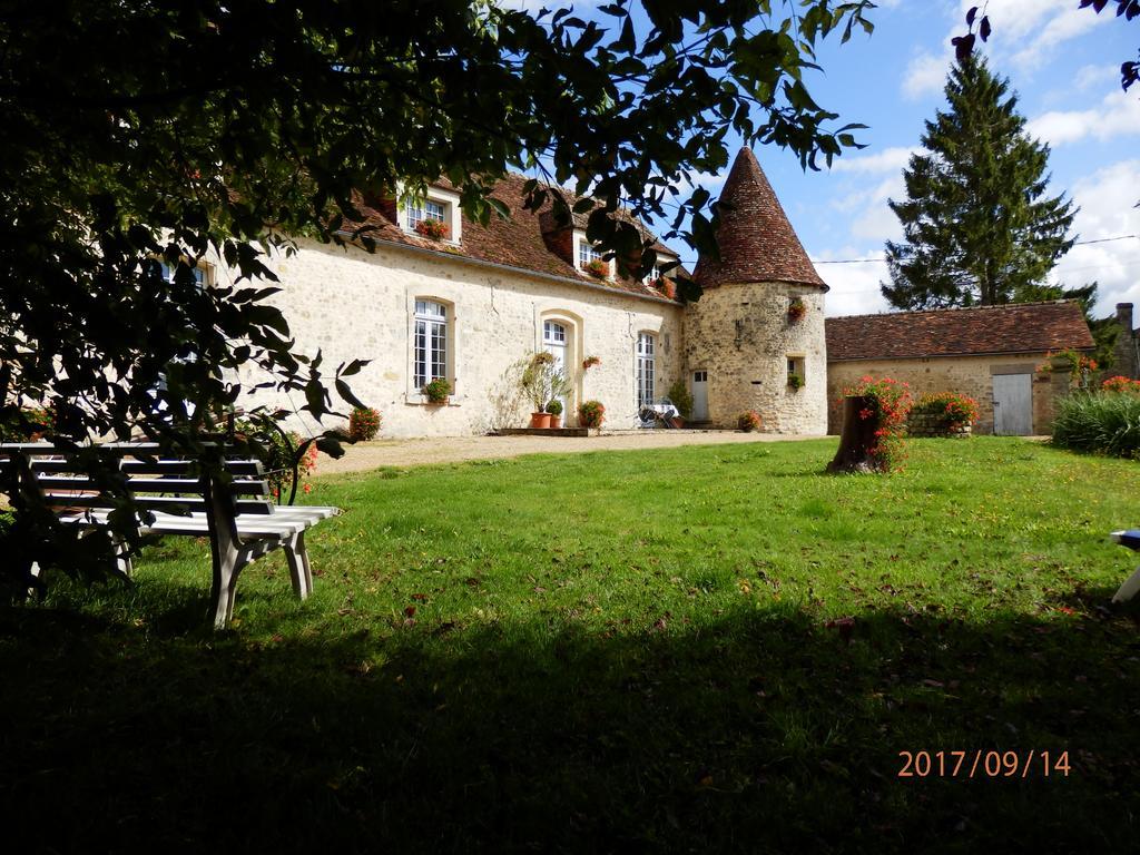 Apartamento Manoir de Rouillé Saint-Aubin-d'Appenai Exterior foto