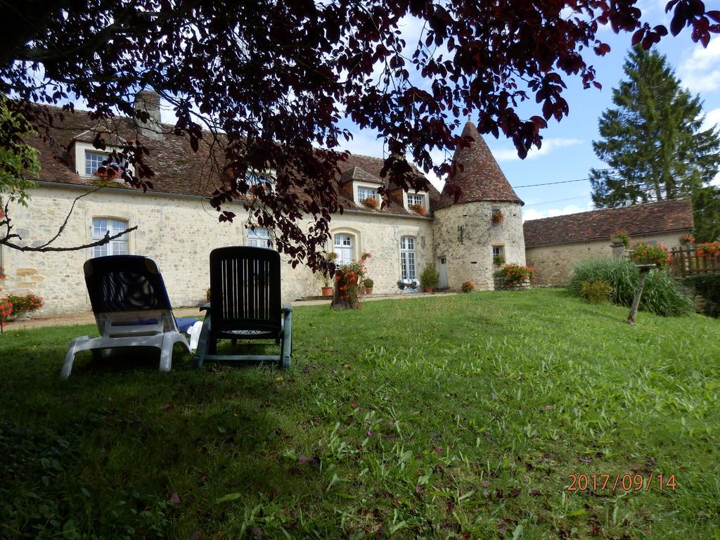 Apartamento Manoir de Rouillé Saint-Aubin-d'Appenai Exterior foto
