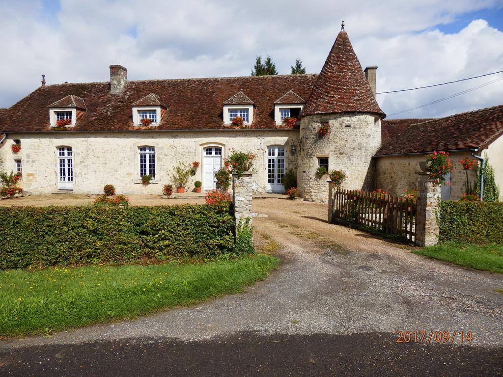 Apartamento Manoir de Rouillé Saint-Aubin-d'Appenai Exterior foto